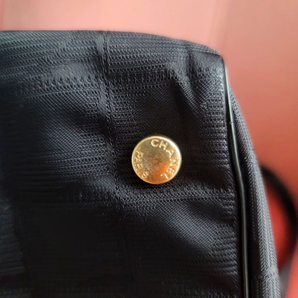 SOLD! Authentic Chanel Travel Line Tote - Picture 3 of 9